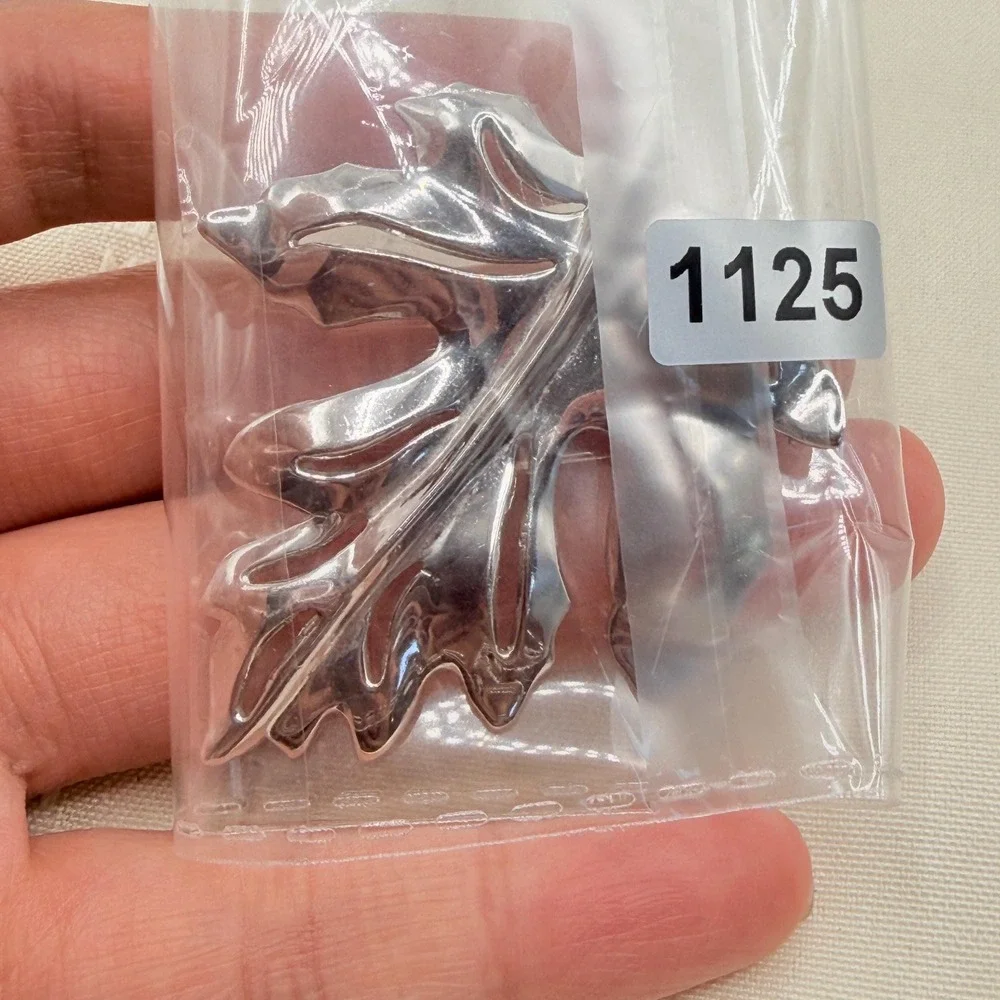 Vintage Shiny Cutout Silver Tone Leaf Foliage Autumn Pin Brooch